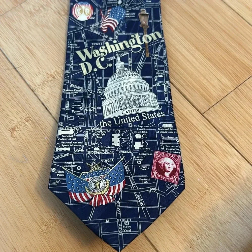 Washington DC Museum Artifacts All Silk Men’s Tie